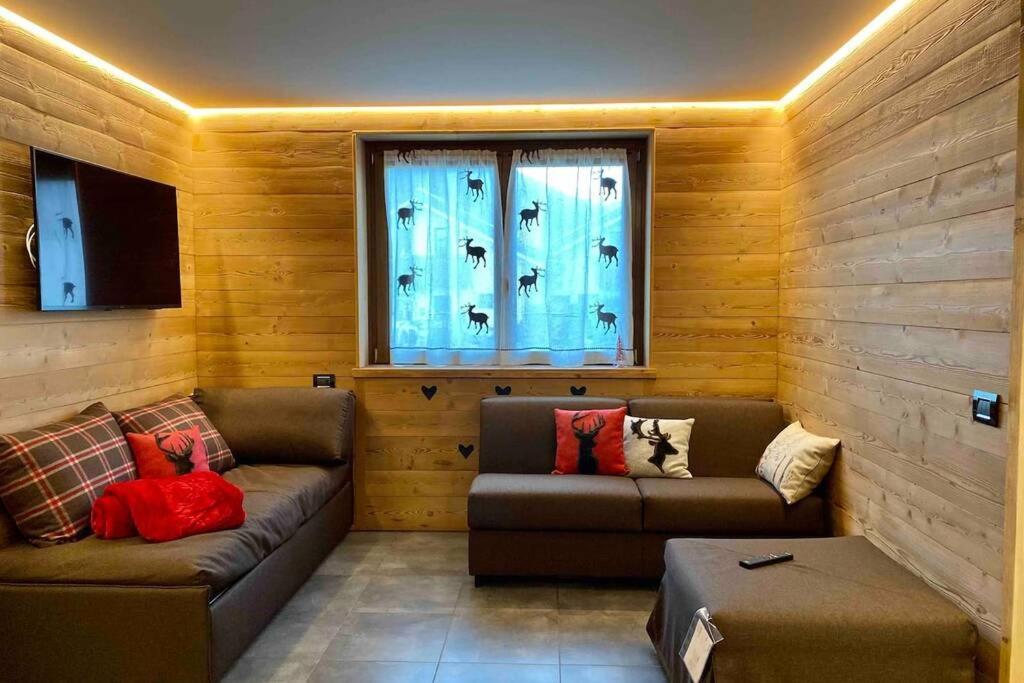 La Petite Maison D'Erika Aosta Exteriör bild