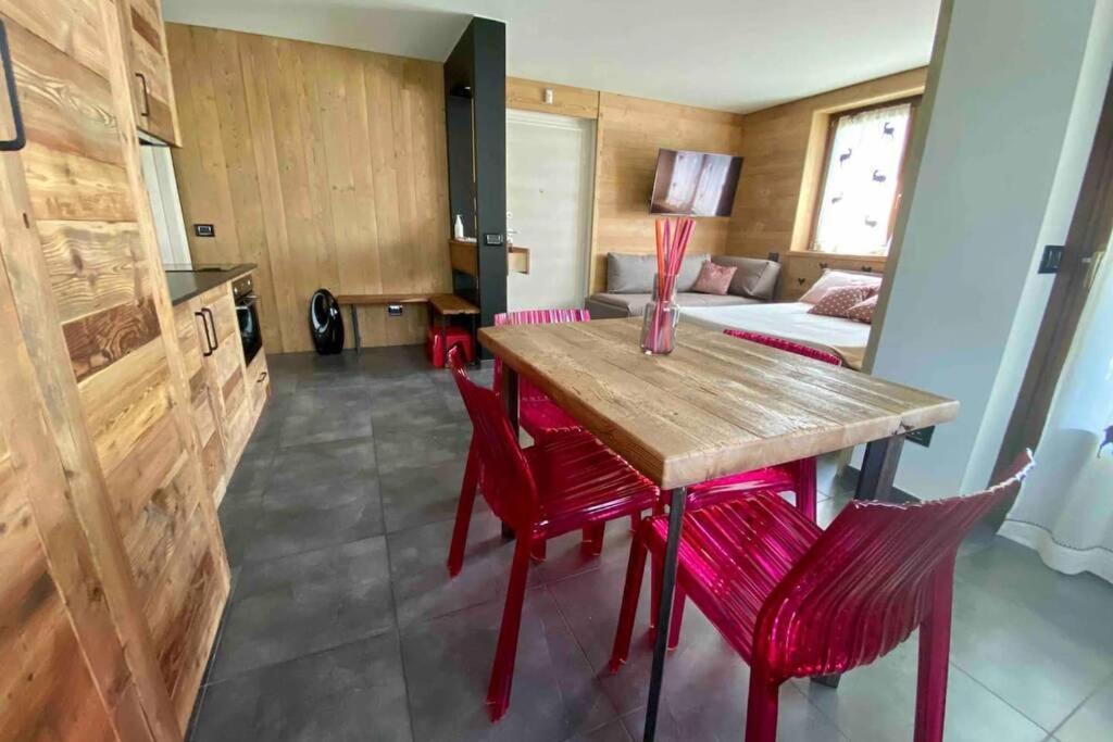 La Petite Maison D'Erika Aosta Exteriör bild
